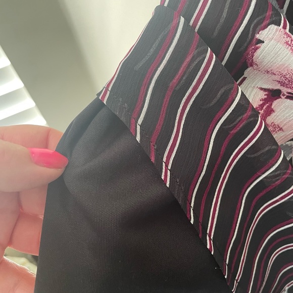 Ricki’s short sleeved blouse - Picture 3 of 3